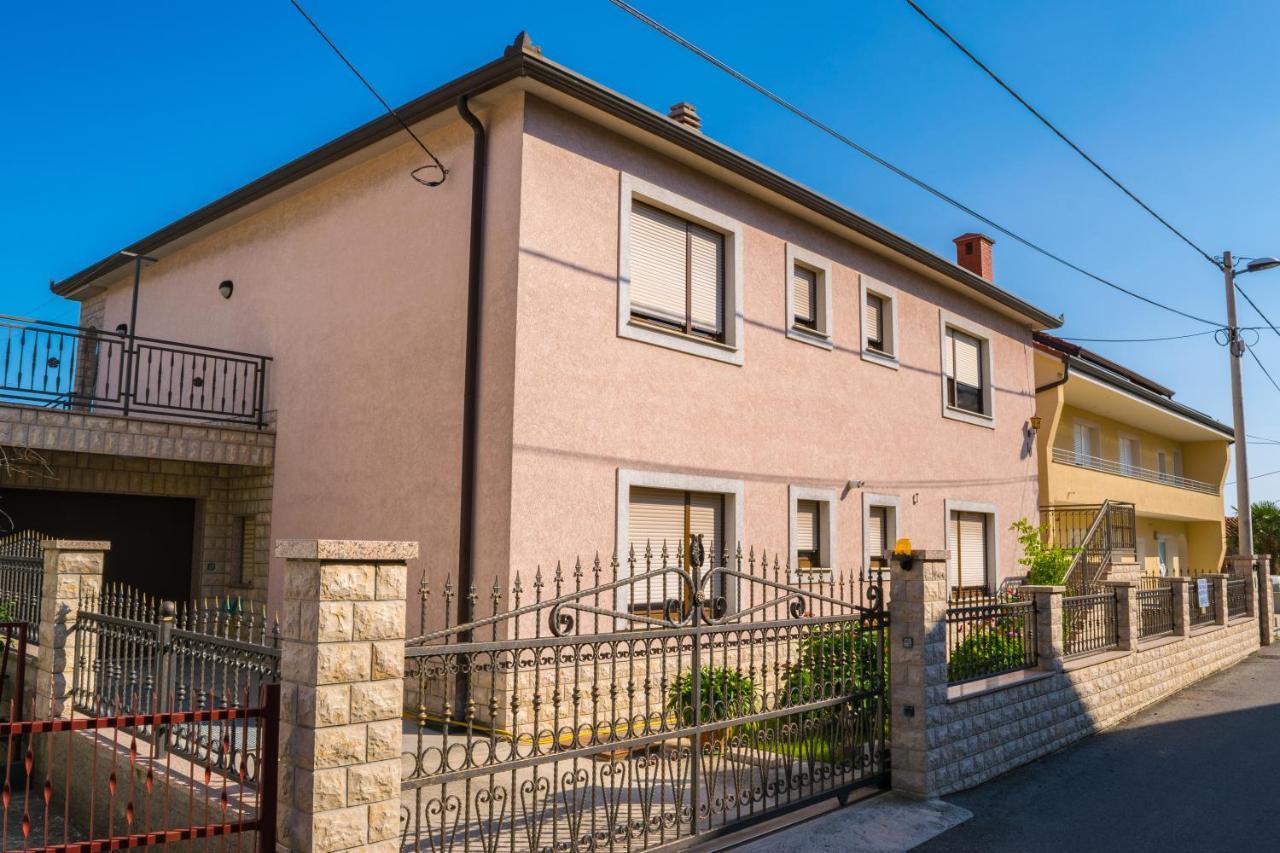 Gina Apartment Rijeka Exterior photo